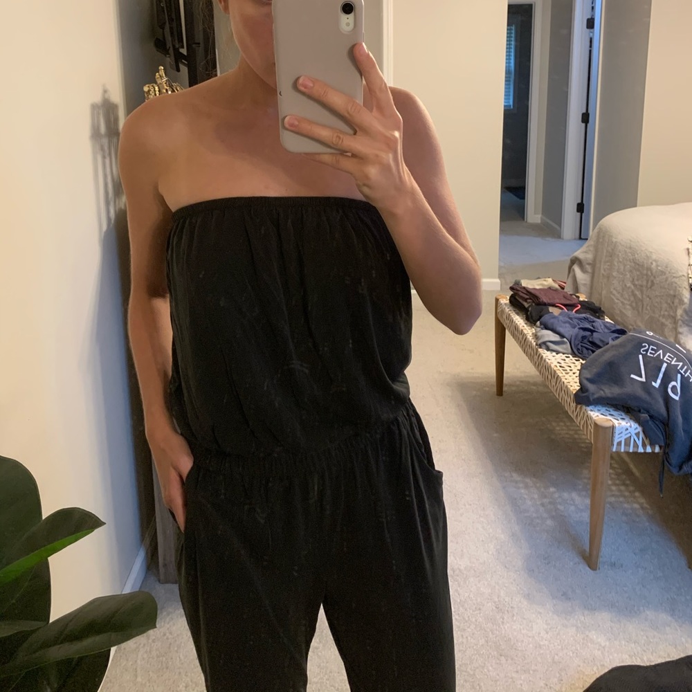 Old Navy Black Sleeveless Romper- Medium
